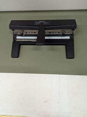 Swingline 3 Hole Punch Heavy Duty, 40 Sheet Capacity Three Hole Puncher 3 Ring,